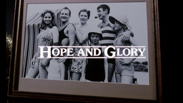 Hope and Glory - générique